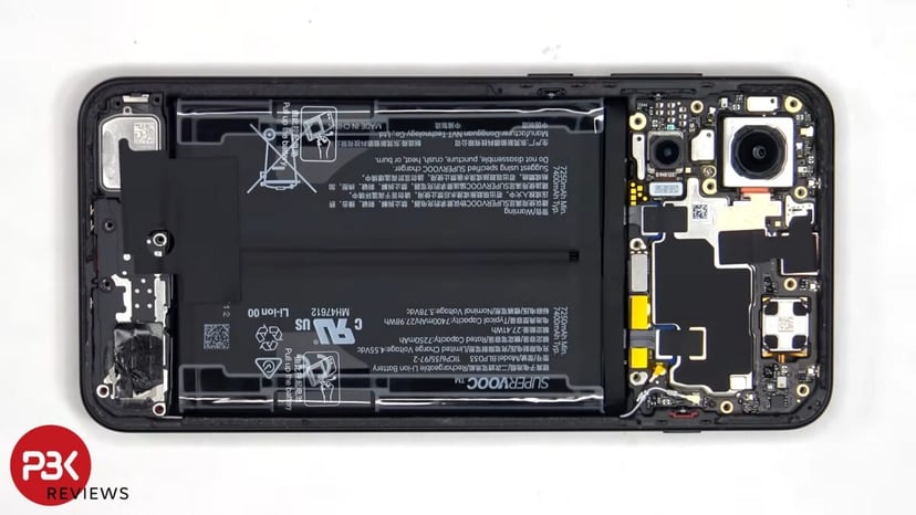 OnePlus 15R pod lupą. Flagowiec, którego (o dziwo) naprawisz bez przekleństw