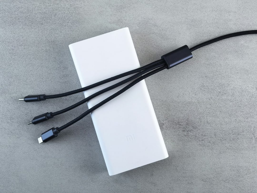 Najlepsze powerbanki z ładowaniem USB-C i bezprzewodowym. Idealne na miasto i w góry