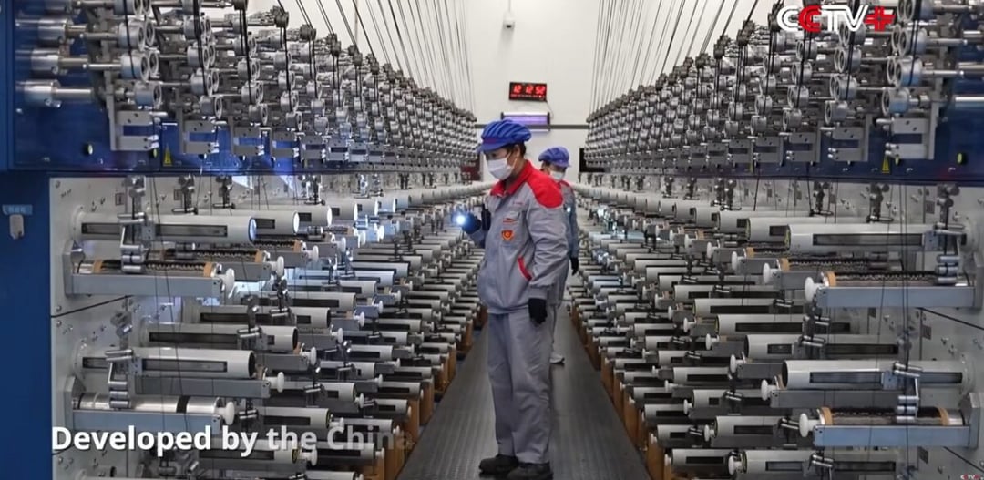 T1200 jest cieńsze niż włos i mocniejsze niż stal. Chiny stworzyły materiałowe czarne złoto