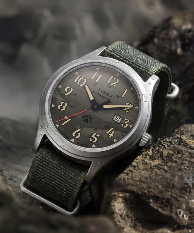 Kamuflaż dla każdego. Timex Expedition Sierra zyskuje dwa przyjazne oblicza