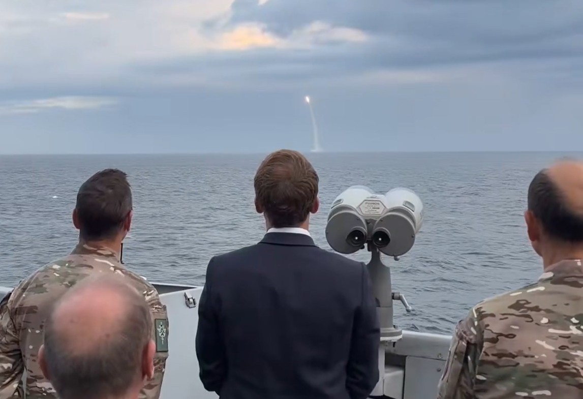 Francja odpaliła swoją najgroźniejszą broń spod wody. Leci w kosmos i wraca z Mach 20