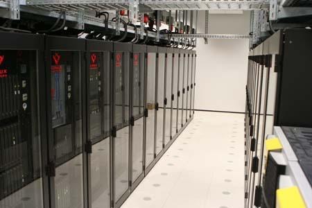Największą popularnością niezmiennie cieszy się SUSE Linux Novella, który jest pięć razy częściej instalowany od konkurencyjnego Red Hata