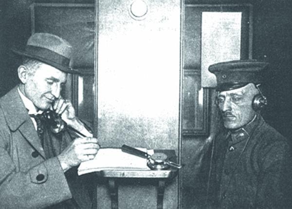 Telefon w pociągu