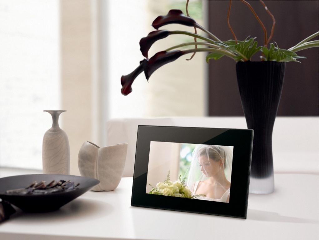 Sony S-Frame DPF-D82