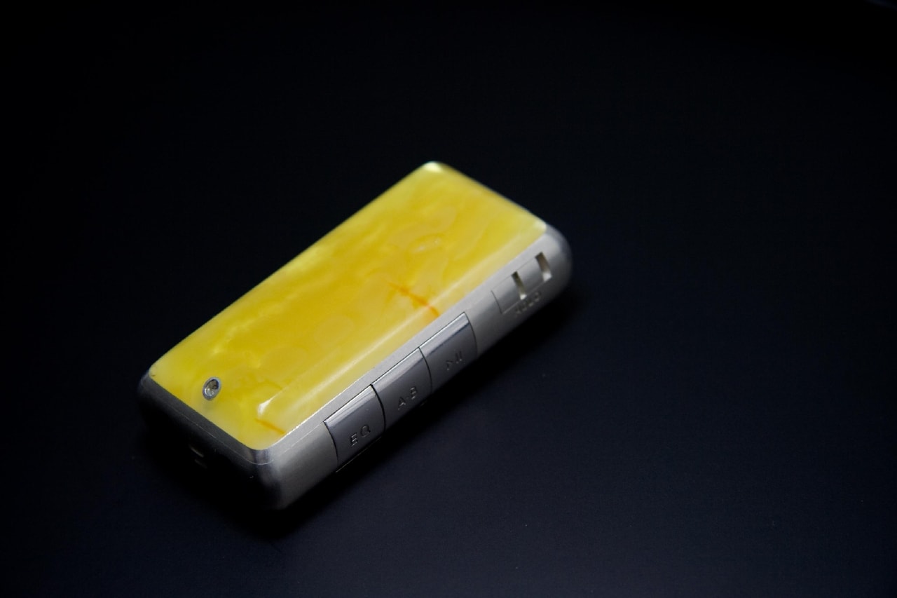 A10 Jantar to niezwykłe połączenie biżuterii i elektroniki użytkowej, jakiego do tej pory w Polsce nie było