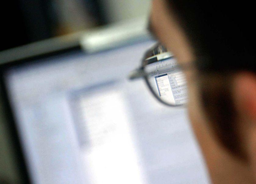 Połowa internautów korzysta z bankowości internetowej