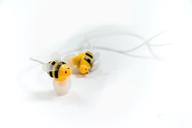 Niecodziennie słuchawki dokanałowe