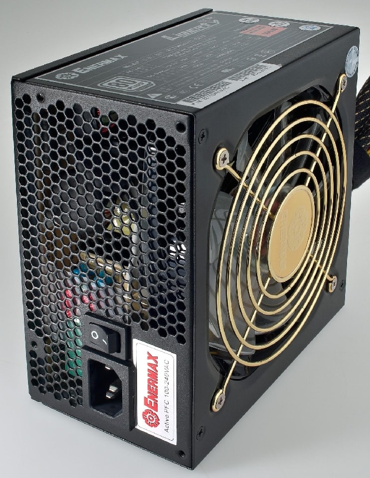 Enermax Liberty Eco 500W EL500AWT-ECO to solidnie wykonany i funkcjonalny zasilacz do standardowych zastosowań.