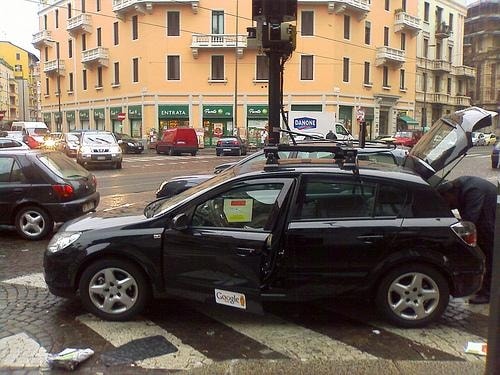 Google obiecuje, że jak tylko wszelkie wątpliwości zostaną rozwiane, na ulice Grecji niezwłocznie wyjadą samochody Street View