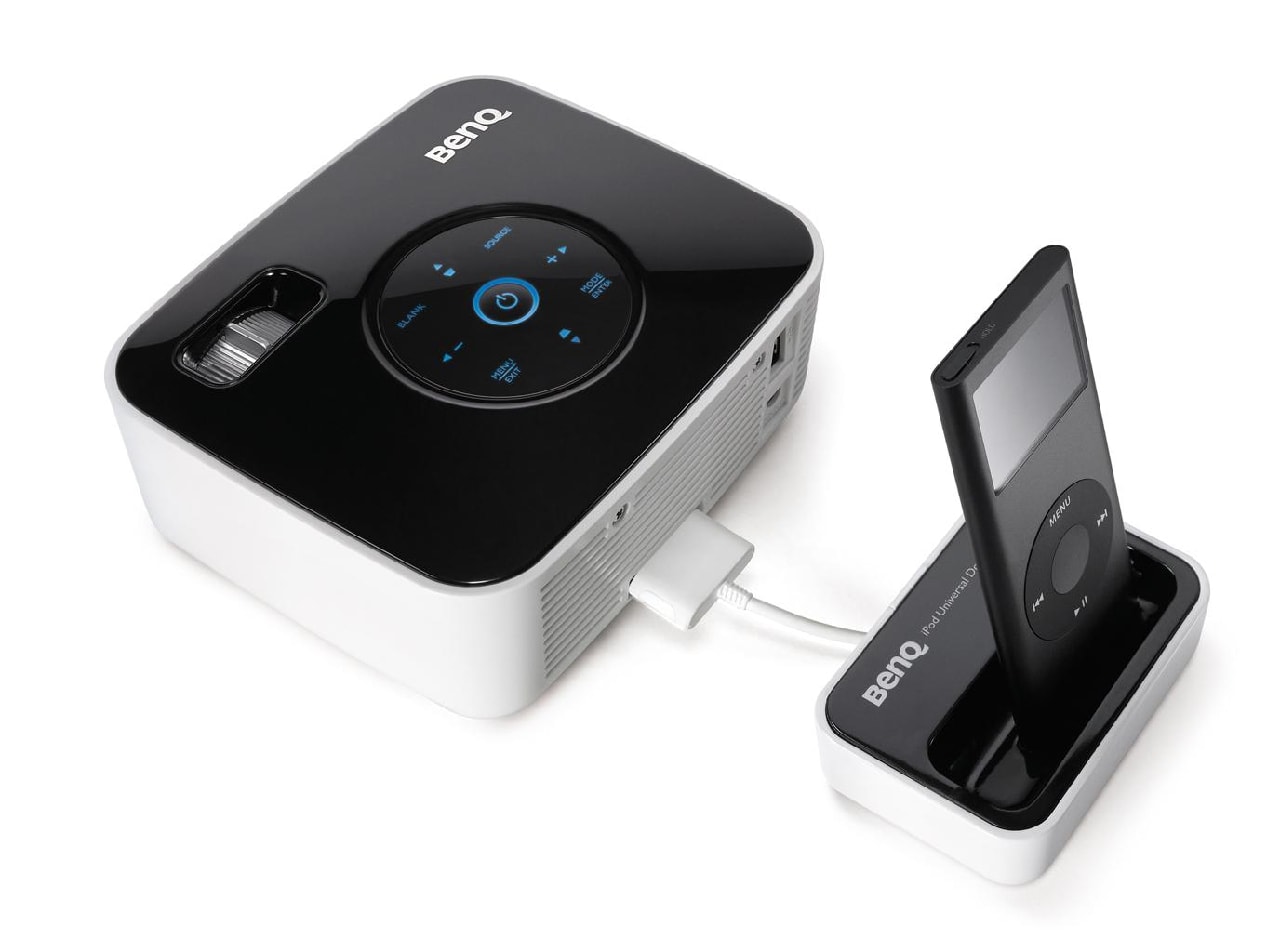 BenQ Joybee GP1 jest łatwy do przenoszenia - zmieści się w większej kieszeni