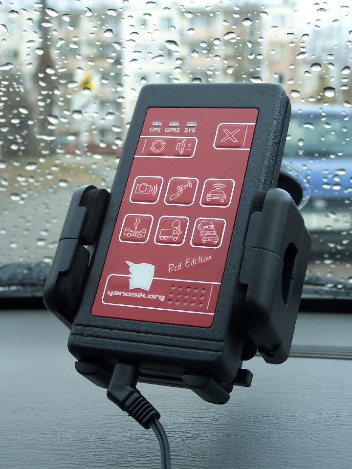 Tak jak Janosik pomagał biednym i dbał o ich bezpieczeństwo tak nasz Yanosik będzie pomagał kierowcom unikać drogowych niebezpieczeństw i mandatów – mówi Dawid Nowicki przedstawiciel serwisu Yanosik.org