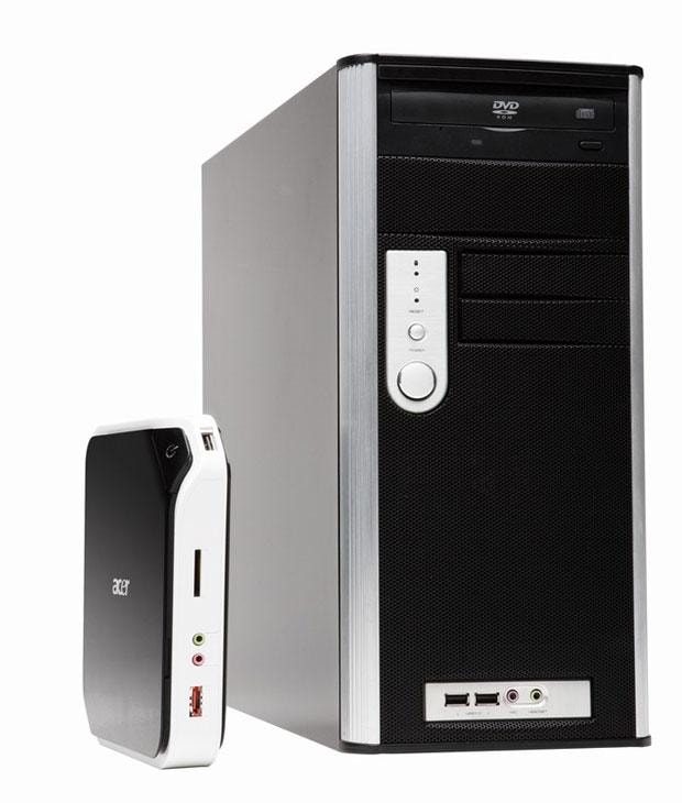 Acer Aspire Revo (po lewej) i obudowa mini-tower - oszczędność miejsca gwarantowana