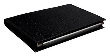 Mariusz Przybylski projektuje dla marki Toshiba kolekcję “Prêt-à-Portégé”