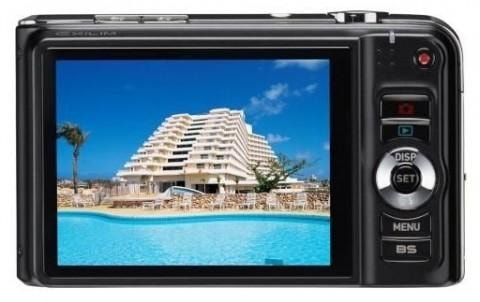 W aparacie nie zabrakło również dużego, 3-calowego wyświetlacza LCD