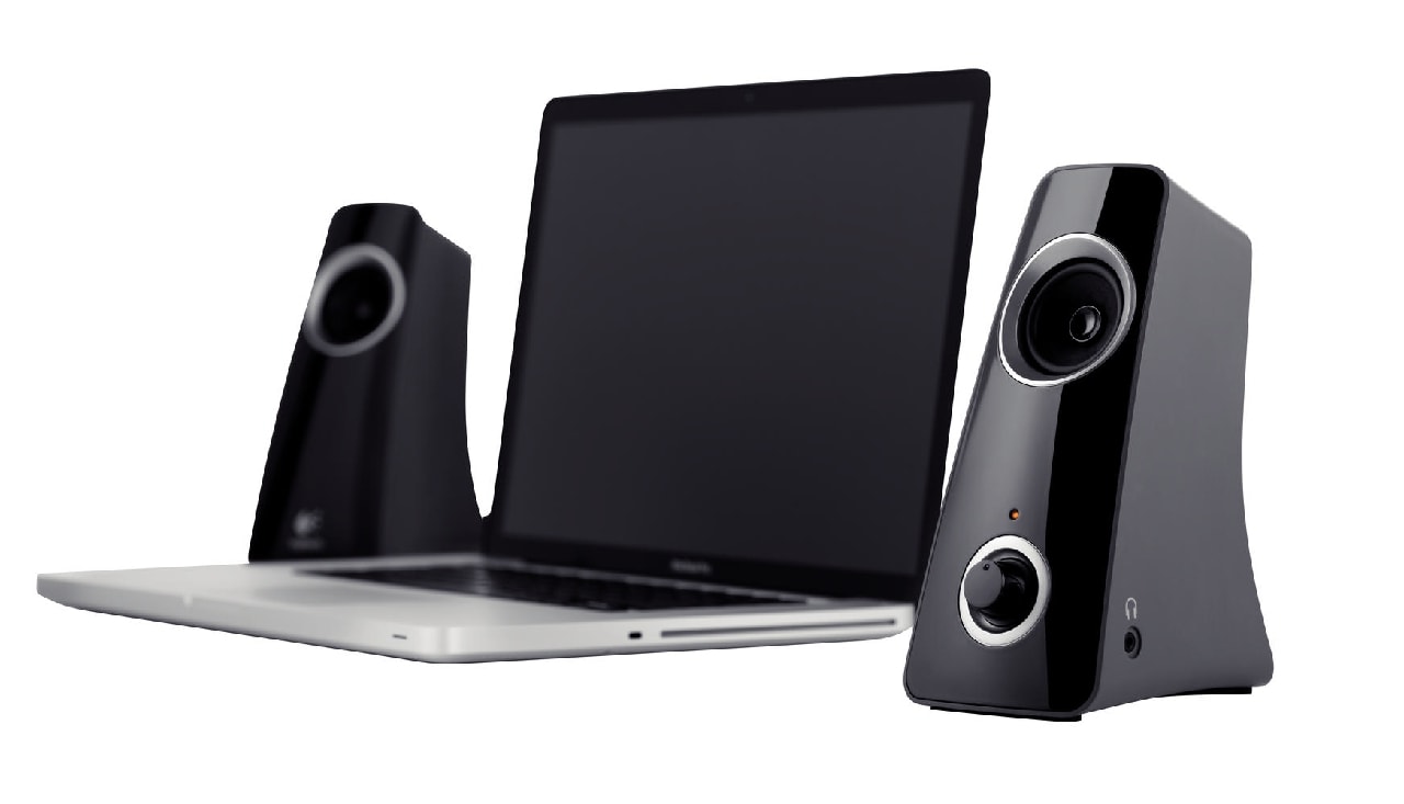 Umieszczone na kolumnach kontrolki umożliwiają łatwą regulację głośności oraz szybkie wyciszenie głośników