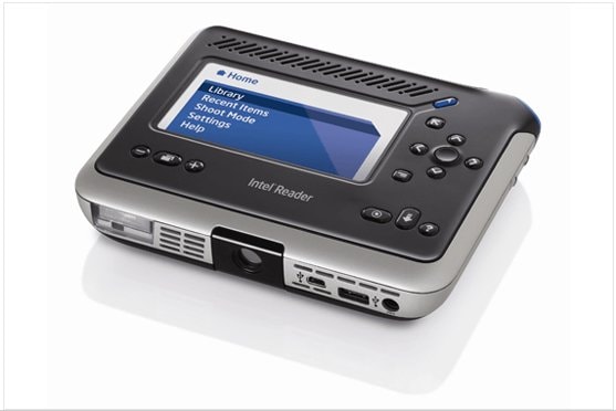 Czytnik Intel Reader waży 625 gramów