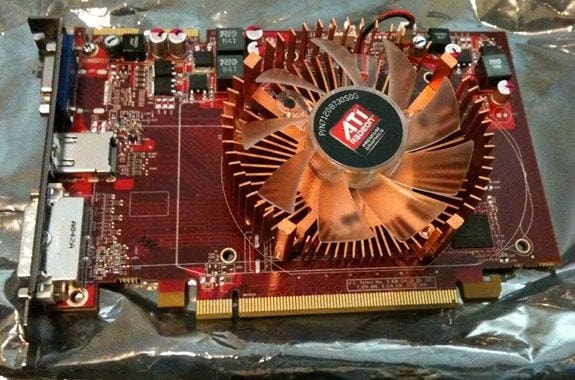 Radeon HD 5670 nie wymaga użycia dodatkowego złącza zasilającego
