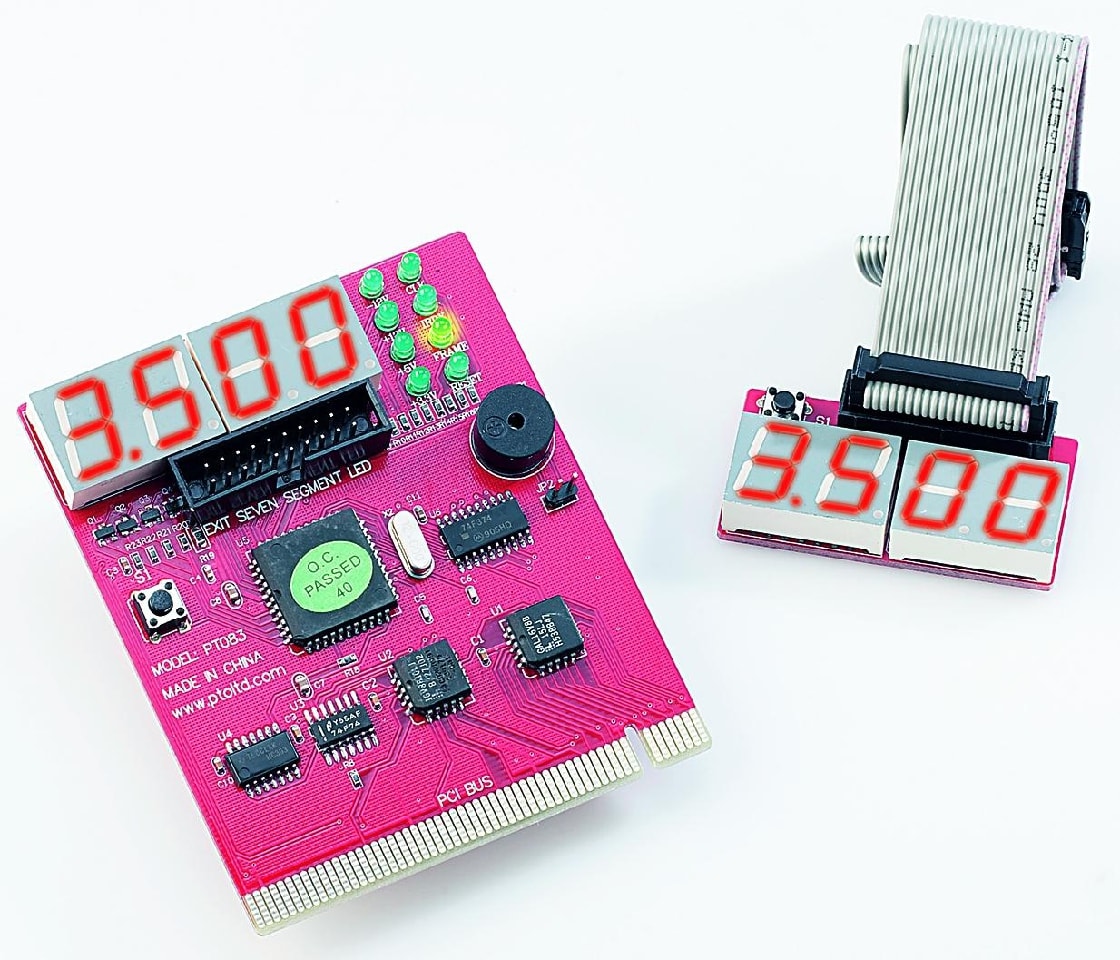 Za pomocą układu testującego szybko znajdziemy uszkodzone elementy płyty głównej.