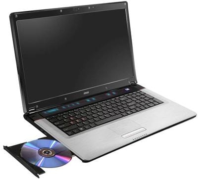 GE700 posiada także trzy osobne porty USB 2.0 oraz jeden kombinowany USB/eSATA