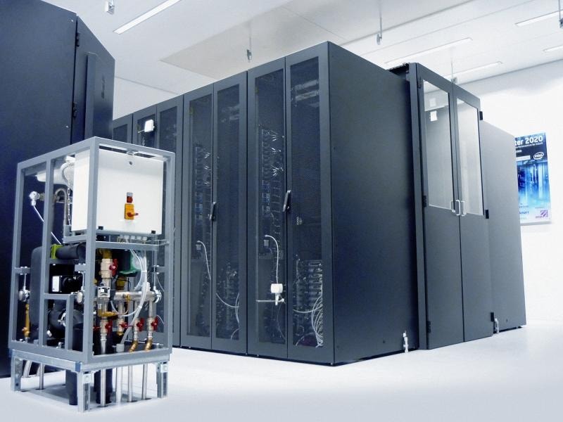Intel i T-Systems od września 2009 roku badają w DataCenter 2020 możliwości podniesienia efektywności energetycznej centrów obliczeniowych.