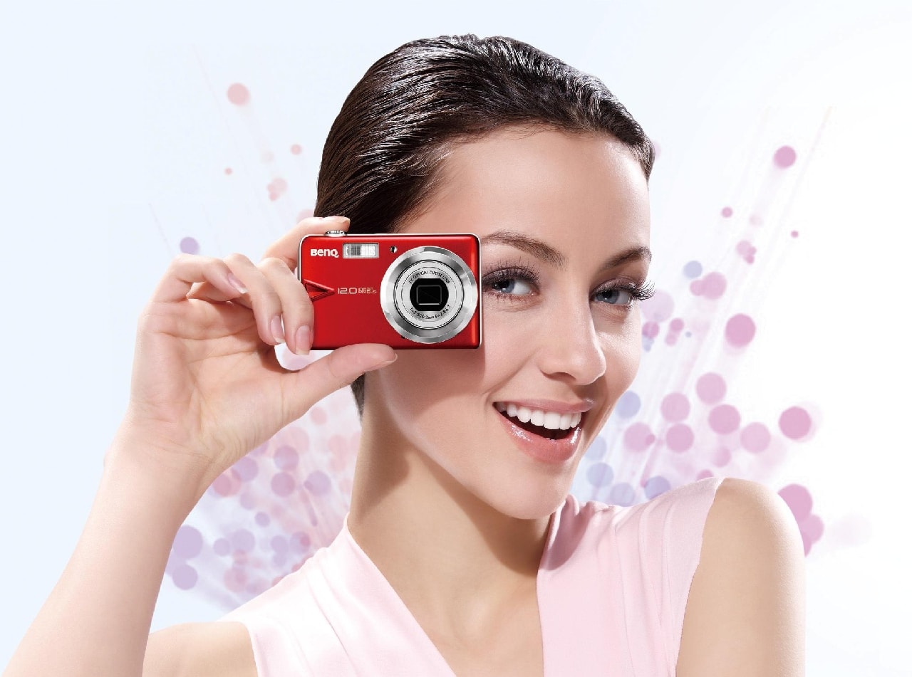 BenQ T1260 – aparat z dotykowym ekranem i technologią HDR