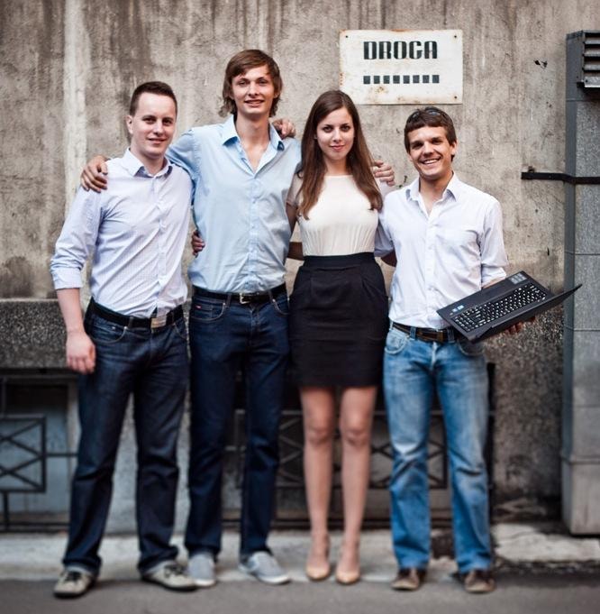 Tegoroczna zwycięska drużyna Szkoły Głównej Handlowej to Anna Bowżyk, Marcin Pogroszewski, Łukasz Lewandowski i Karol Chilimoniuk. Opiekunem naukowym grupy był dr Tymoteusz Doligalski z Zakładu Wartości Klienta SGH.
