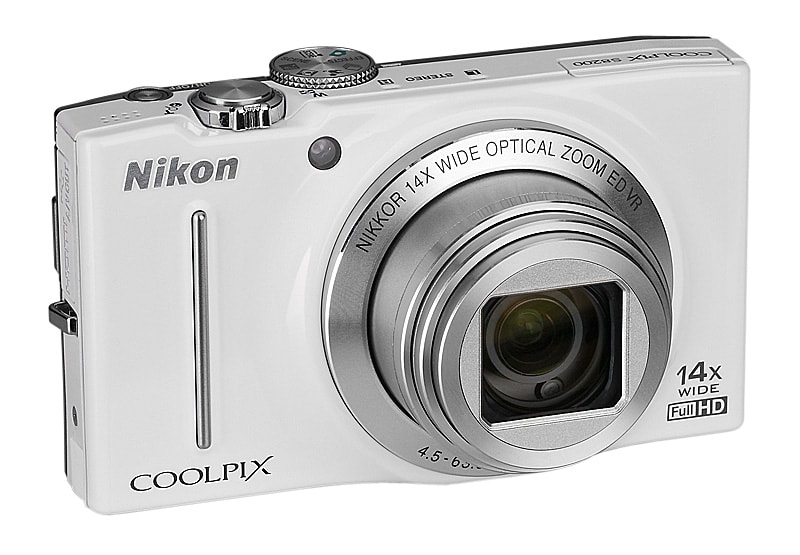 Nikon Coolpix S8200