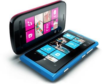 Nokia szykuje tablet z Windows 8 i bardziej high-endową Lumię 900