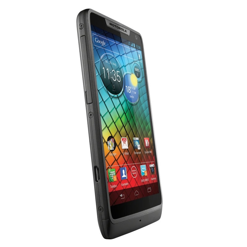 Jeden z pierwszych telefonów komórkowych z procesorem Intel. Bliźniaczy model Motoroli RAZR M wyposażonej w procesor Qualcomm Snapdragon S4.