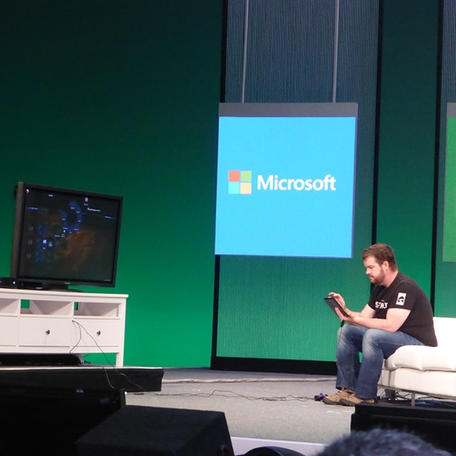 Jak nauczyć się pisać aplikacje na Xbox One?