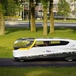 Pierwszy rodzinny samochód na… energię słoneczną
