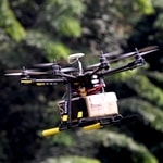Dron zamiast kuriera: rewolucja w doręczaniu przesyłek?