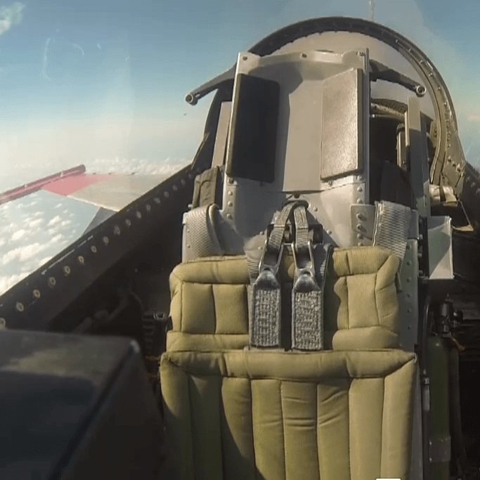 Boeing zmienił F-16 w… drona!