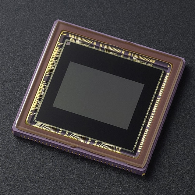 Nikon opatentował aparat z wymienną matrycą