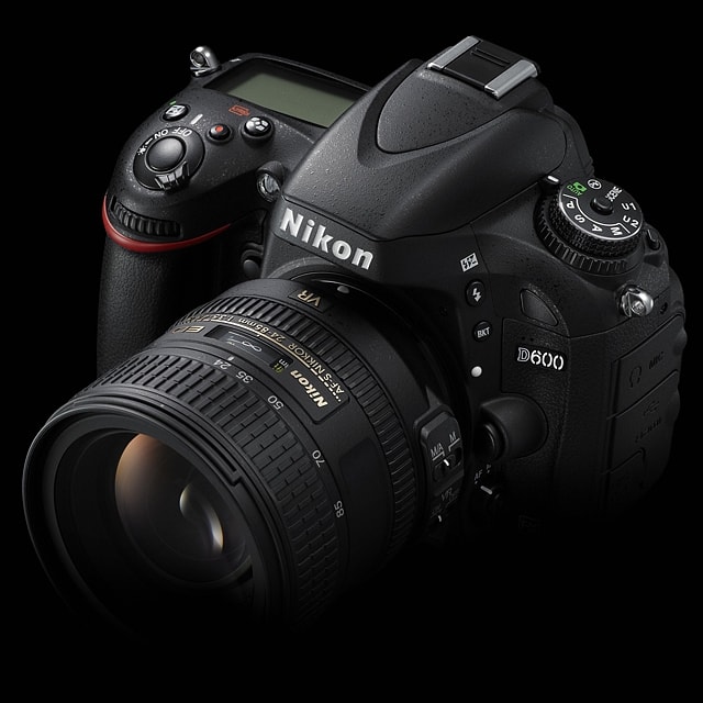 Nikon wymieni popsute aparaty na nowe