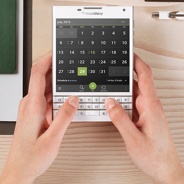 BlackBerry odbija się od dna