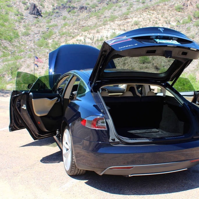 Wiedzieliście, że Tesla produkuje… hotele?
