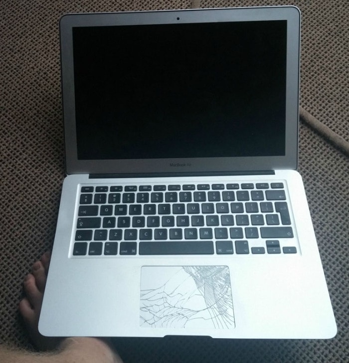 Czy notebook może przeżyć upadek z ponad 300 metrów?
