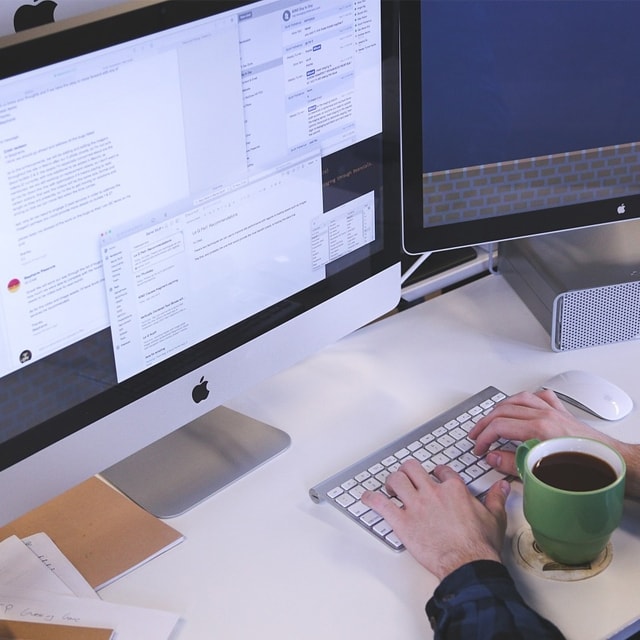 Polscy pracownicy marnują w Sieci masę czasu