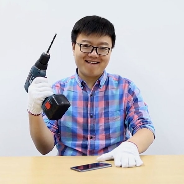 Ile wytrzyma smartfon z ceramiczną obudową?