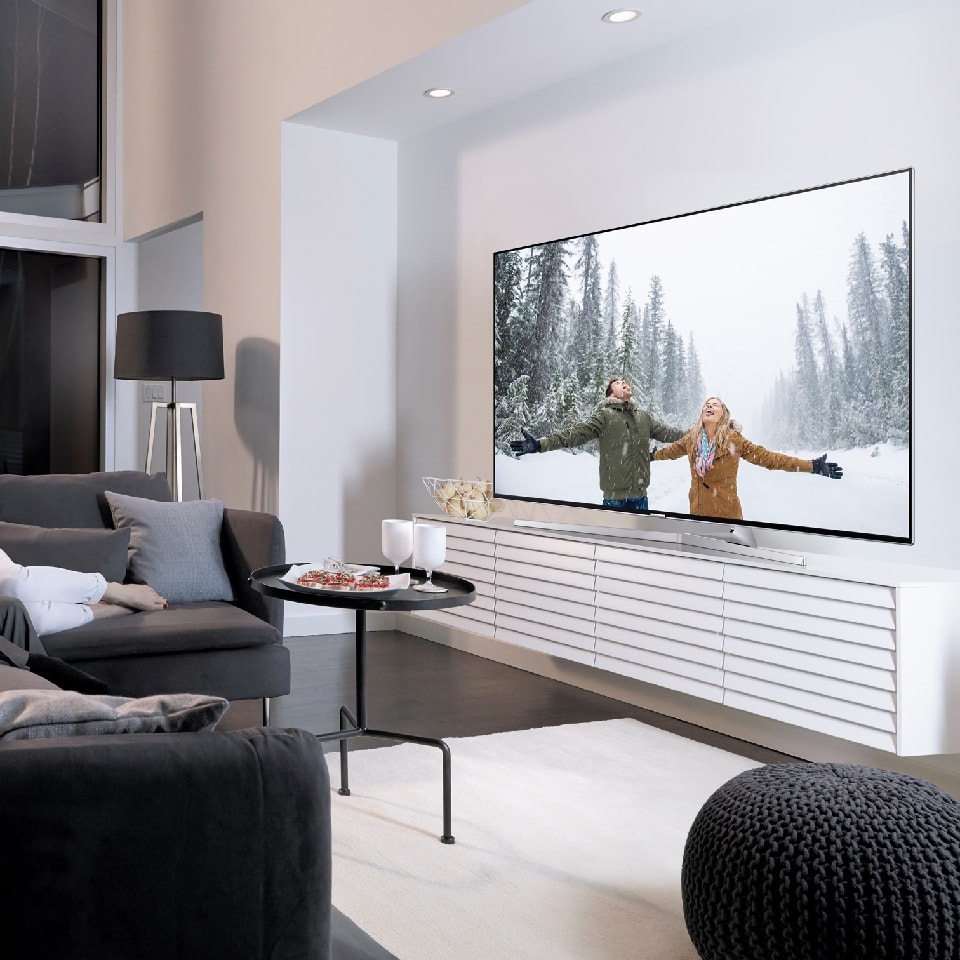 Samsung wraca do płaskich telewizorów