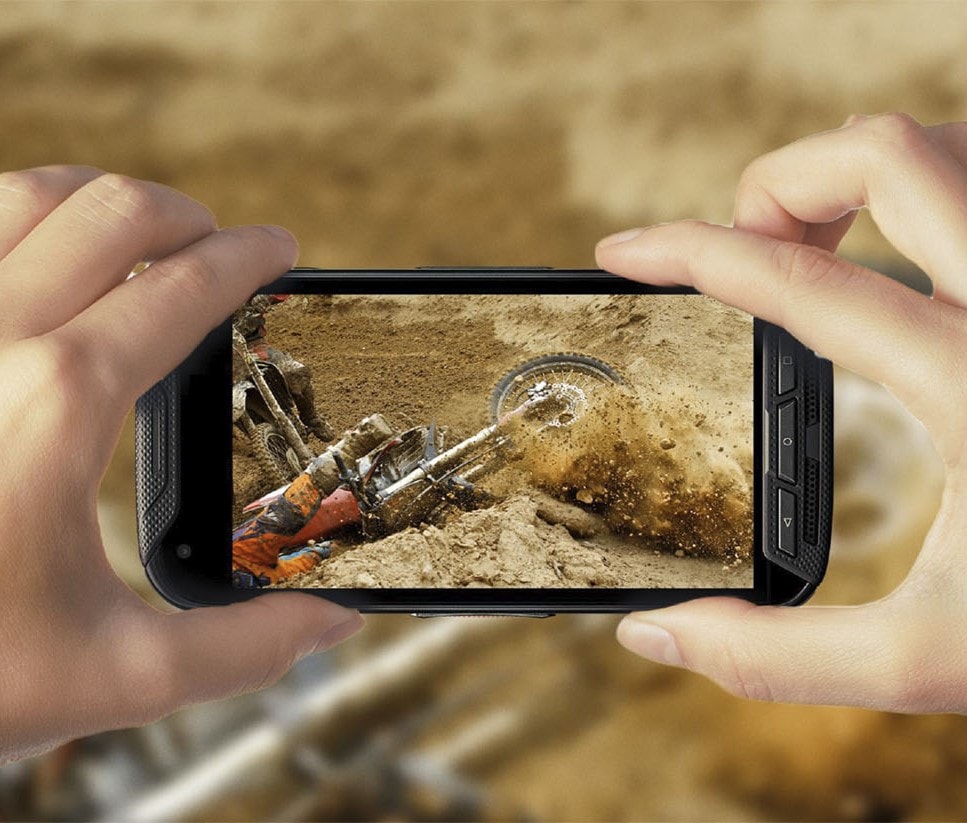 Kyocera DuraForce Pro: pancerny smartfon i kamera sportowa w jednym
