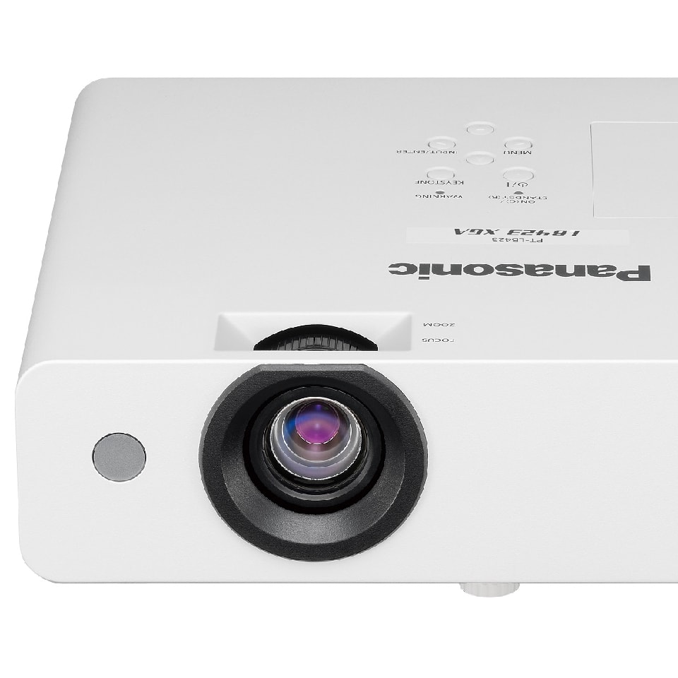 Panasonic prezentuje dwa nowe, przenośne projektory!