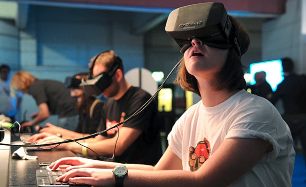 Surfowanie w okularach VR