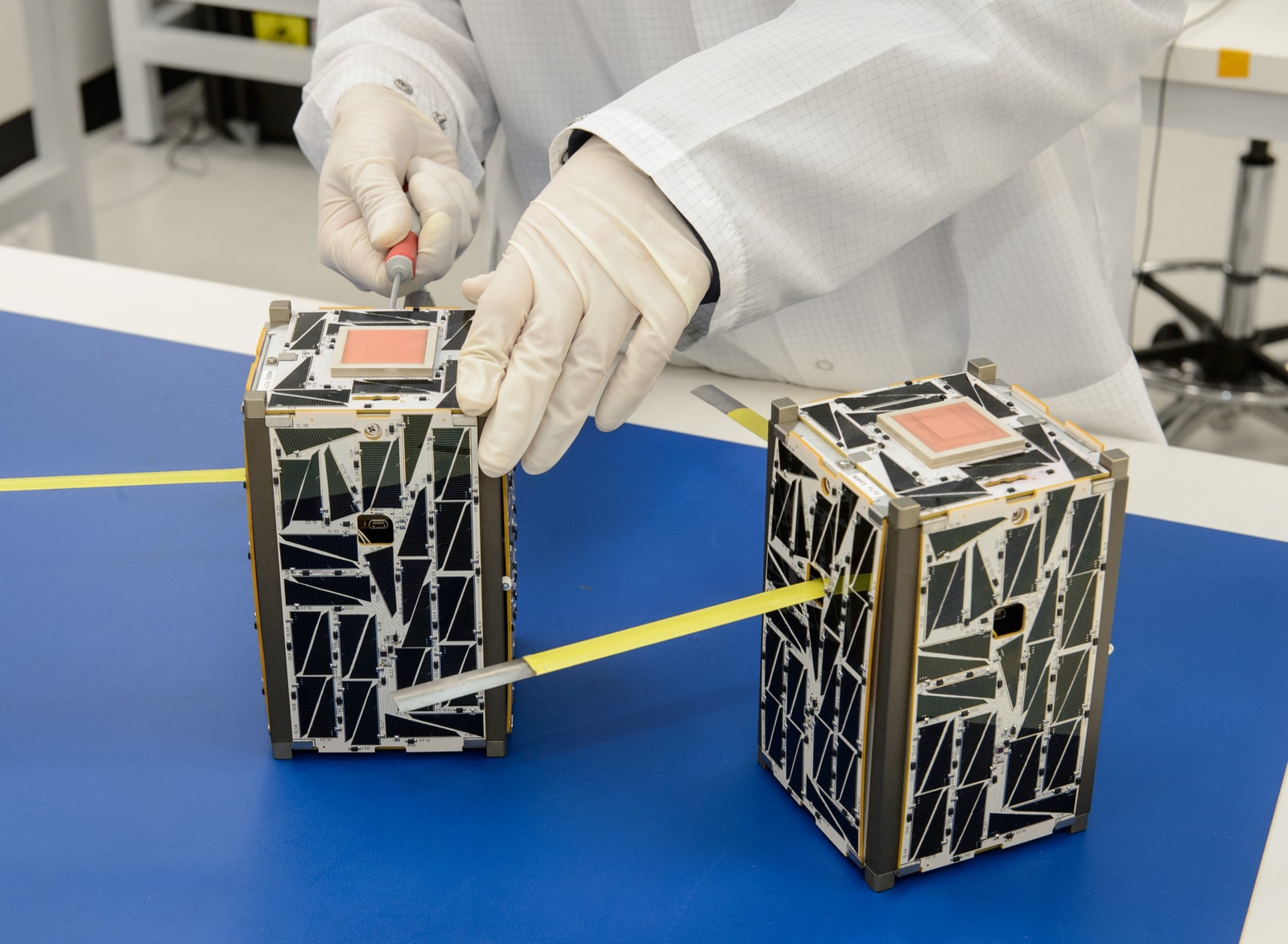 NASA wystrzeli satelity związane sznurkiem.