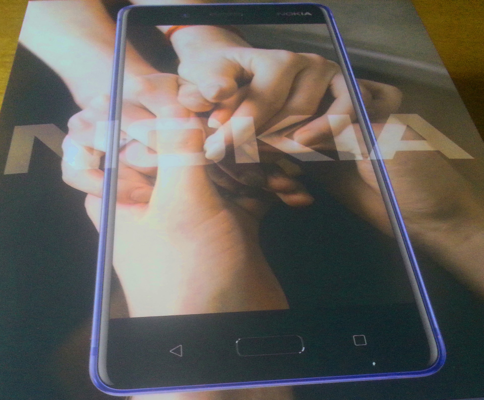 Nokia 8 “połączy ludzi” jak dawniej?