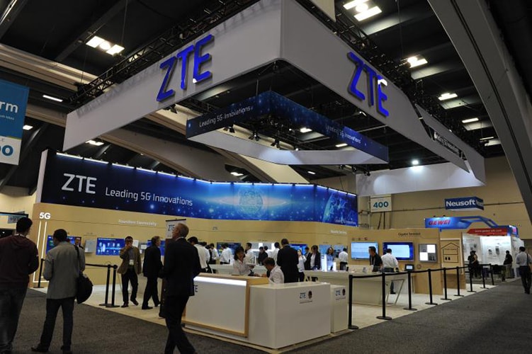 Stany Zjednoczone uderzają w chińską firmę ZTE