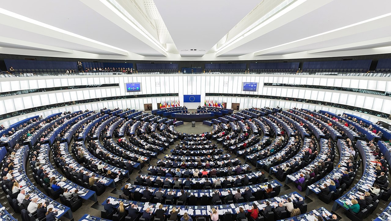 Polska pozwana do TSUE za brak wdrożenia Europejskiego Kodeksu Łączności Elektronicznej