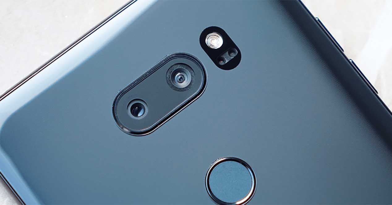 5 aparatów fotograficznych w LG V40