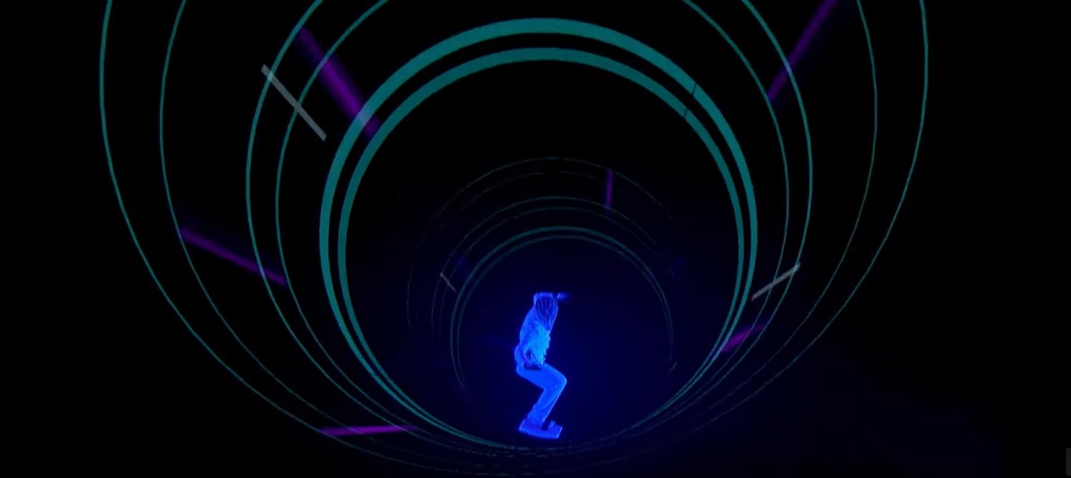 Holograficzne show z VR-em w tle